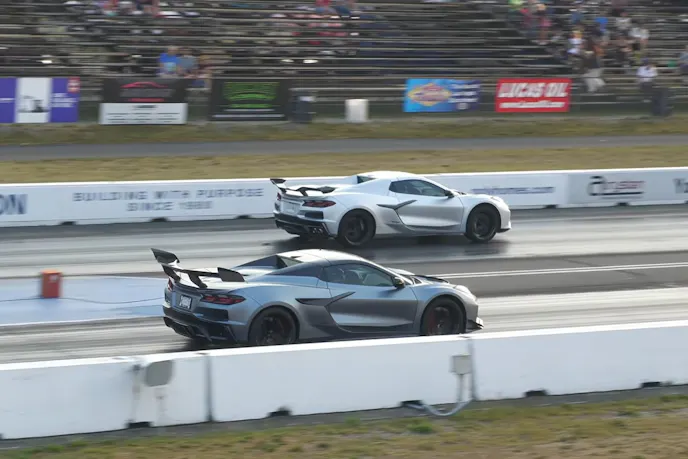 ZR1 Corvette vs E-Ray